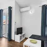 Apartament Anja With Balcony