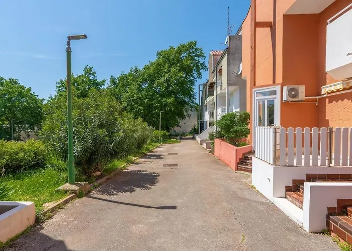 Anja With Balcony Apartman