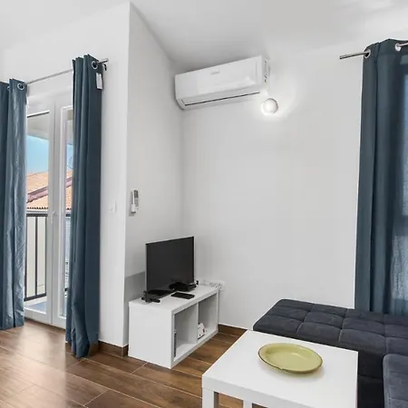 Apartment Anja With Balcony